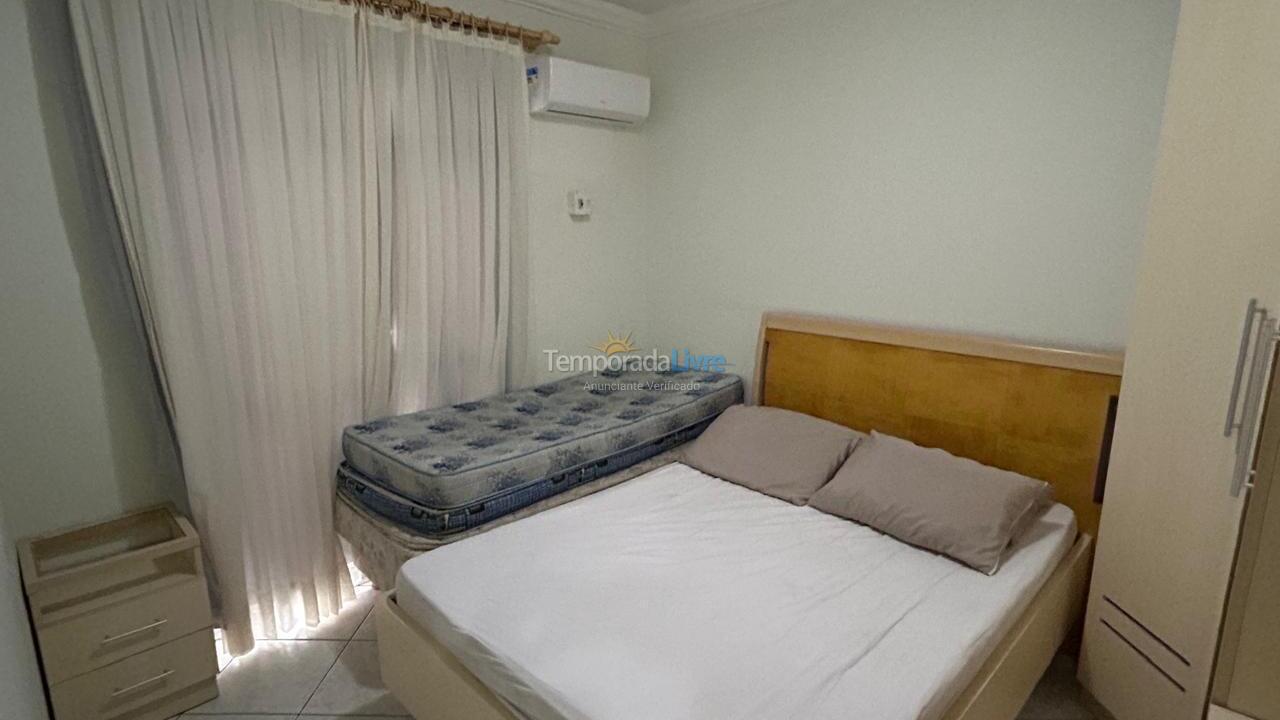 Apartamento para aluguel de temporada em Itapema (Centro)