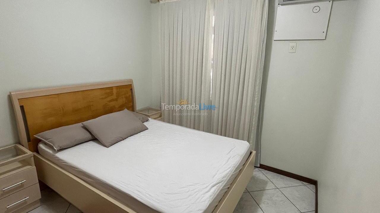 Apartamento para aluguel de temporada em Itapema (Centro)