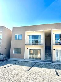 Lindo apartamento de 2 quartos próximo à praia