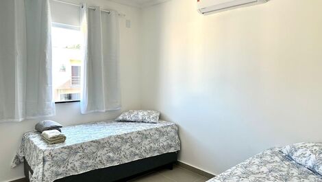 Lindo apartamento de 2 quartos próximo à praia