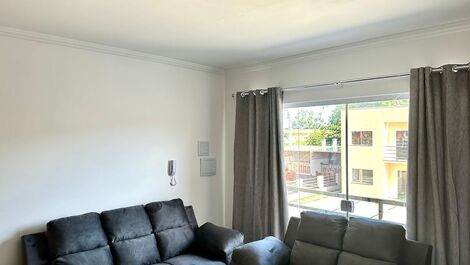 Lindo apartamento de 2 quartos próximo à praia