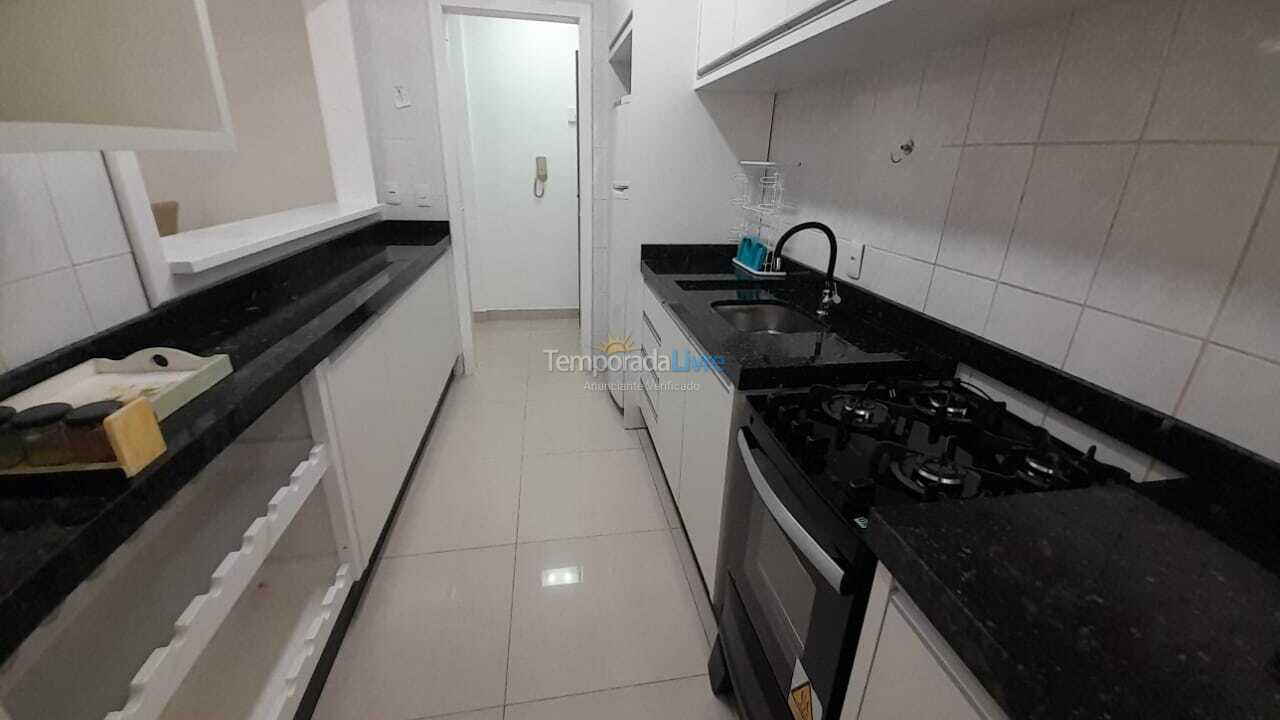 Apartamento para aluguel de temporada em Itapema (Meia Praia)