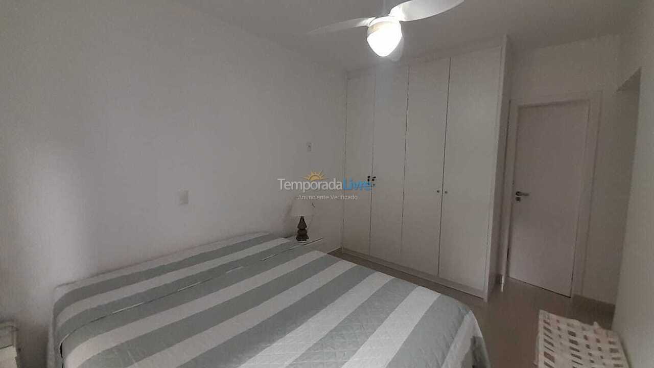 Apartamento para aluguel de temporada em Itapema (Meia Praia)