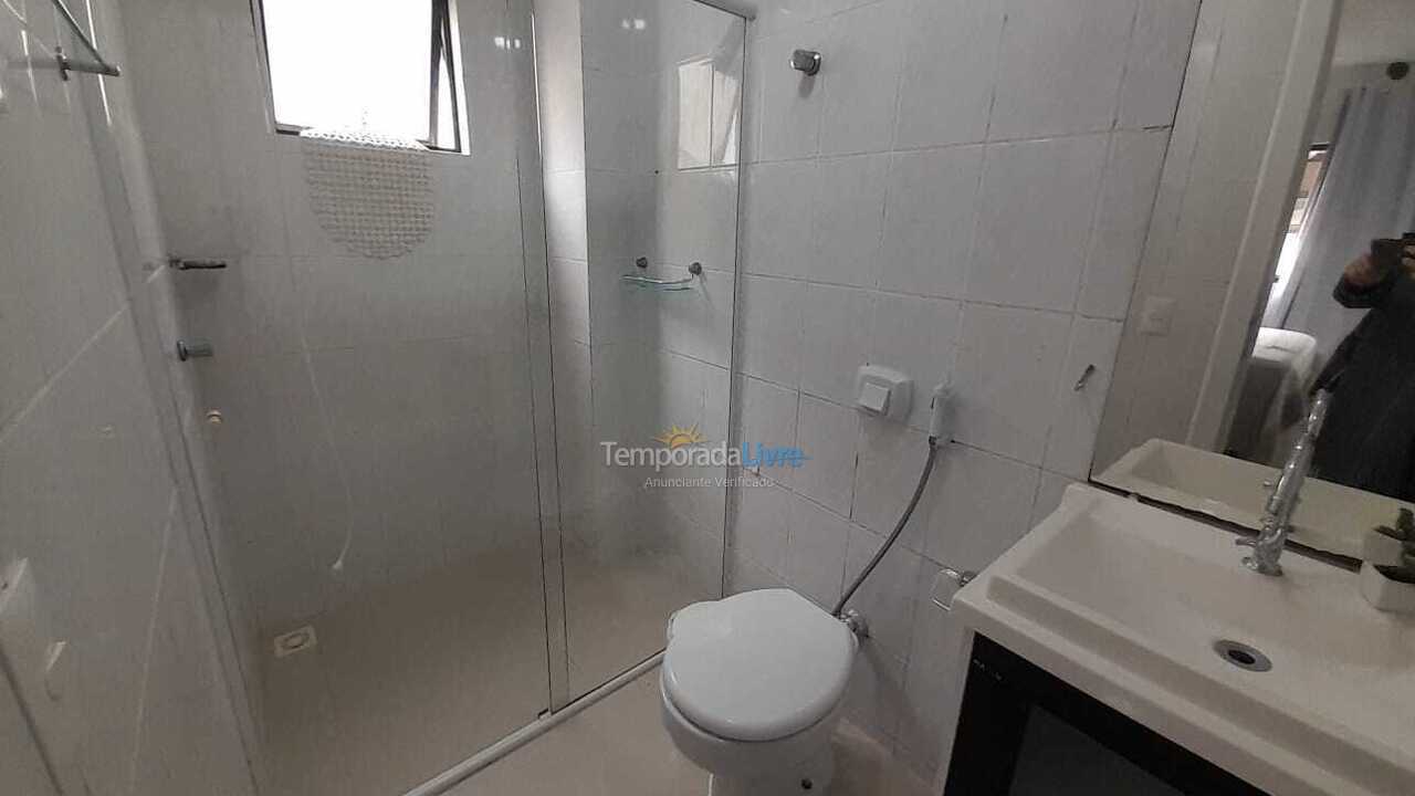 Apartamento para aluguel de temporada em Itapema (Meia Praia)