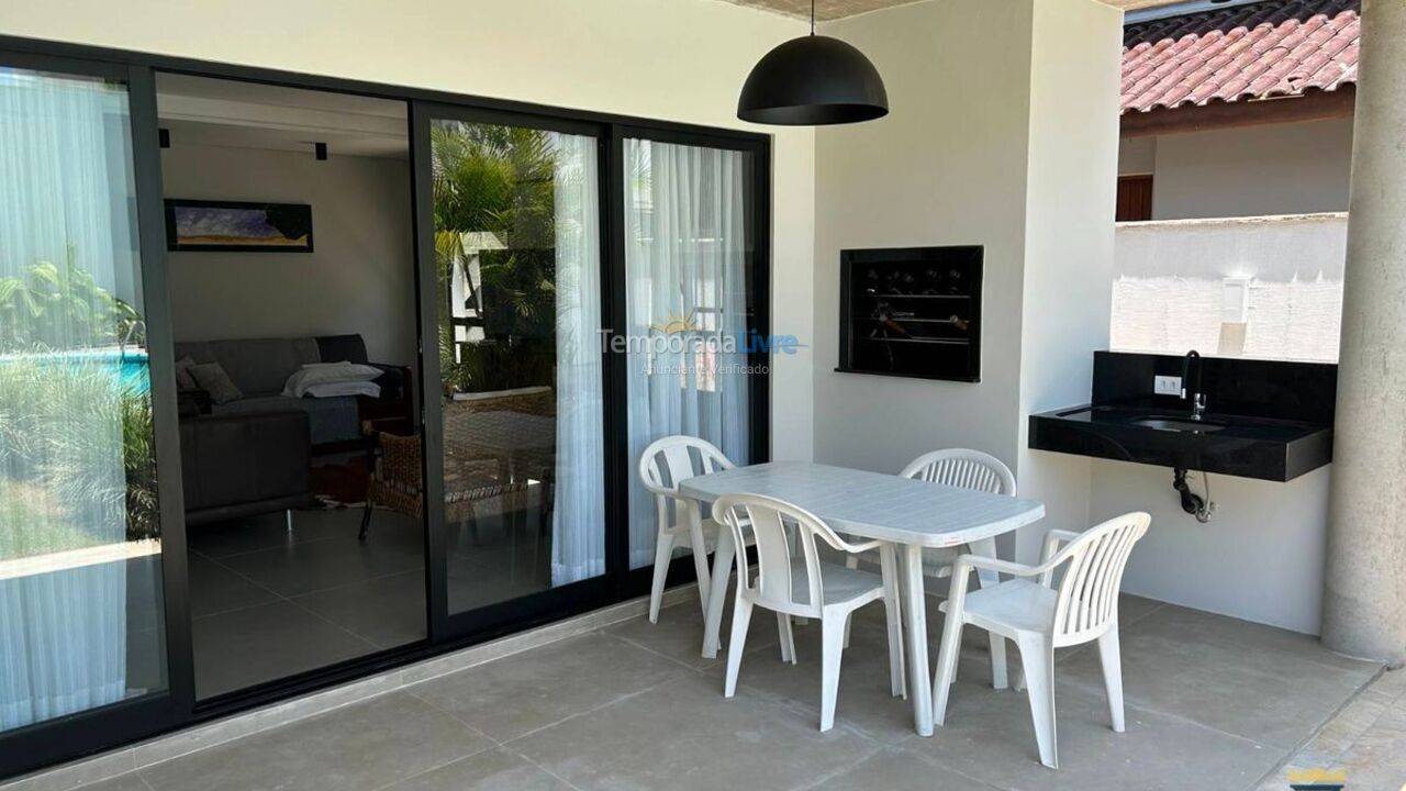 House for vacation rental in Florianopolis (Jurerê Internacional)