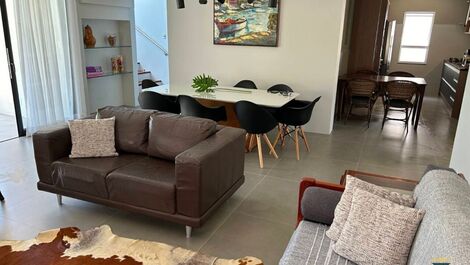 Perfect house for a well-deserved vacation in Jurerê