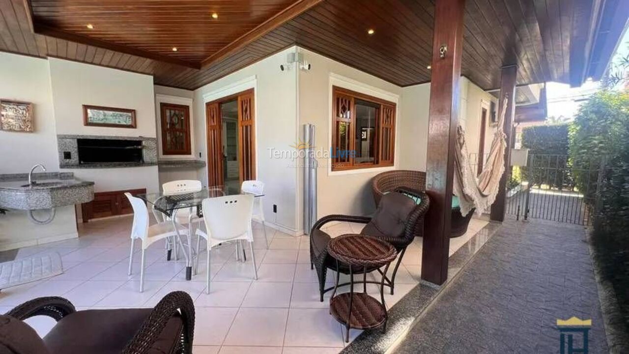 Casa para aluguel de temporada em Florianopolis (Jurerê Internacional)
