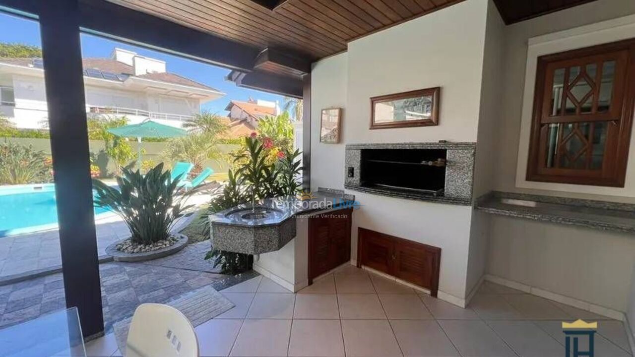 Casa para aluguel de temporada em Florianopolis (Jurerê Internacional)