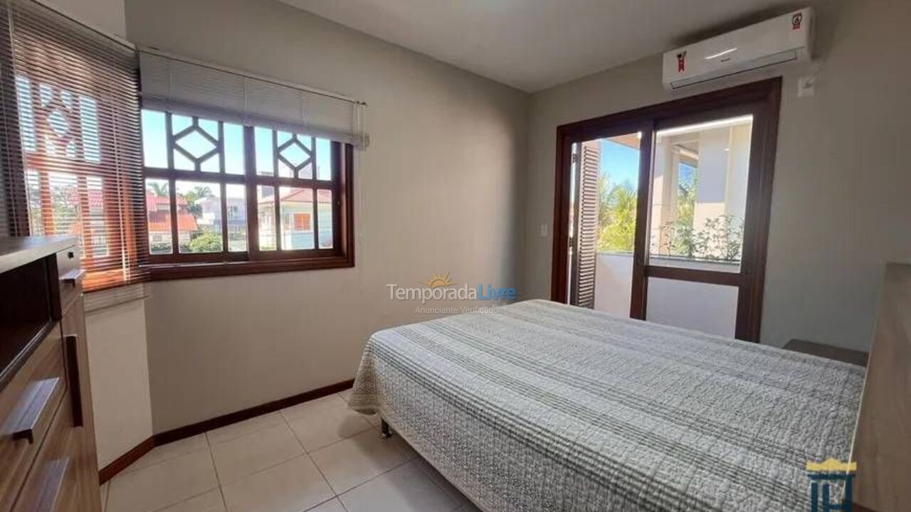 Casa para aluguel de temporada em Florianopolis (Jurerê Internacional)
