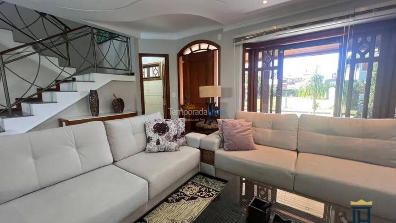 Casa para aluguel de temporada em Florianopolis (Jurerê Internacional)