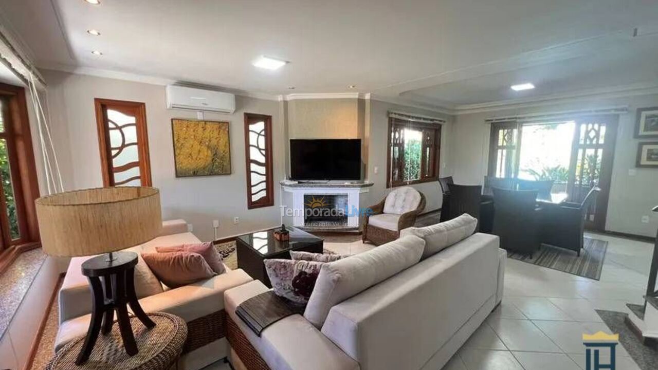 Casa para aluguel de temporada em Florianopolis (Jurerê Internacional)