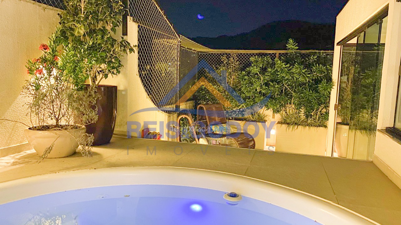 Apartamento para aluguel de temporada em Florianópolis (Jurere Tradicional)