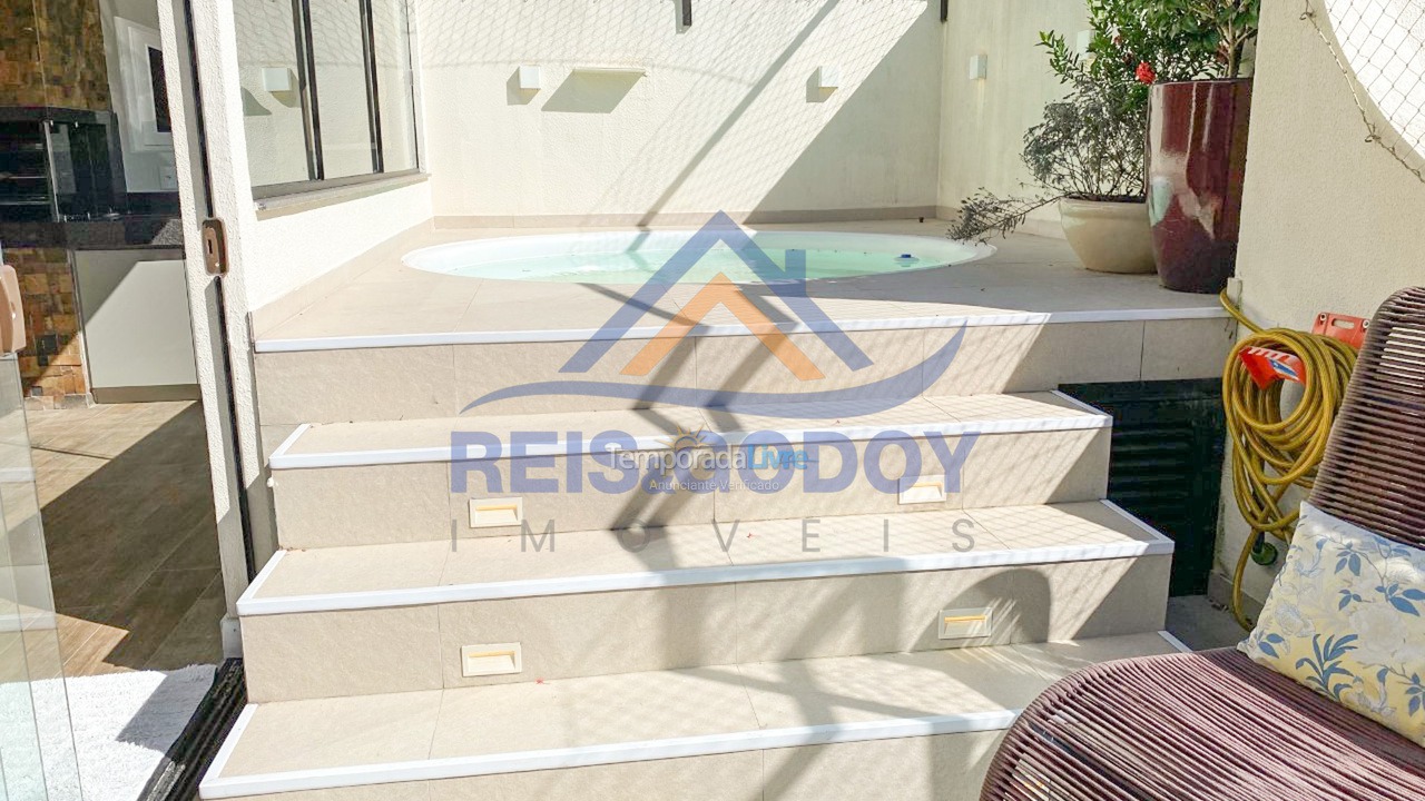 Apartamento para aluguel de temporada em Florianópolis (Jurere Tradicional)