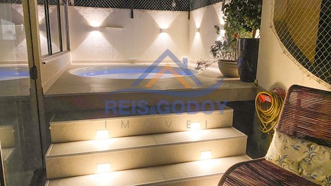 COBERTURA PRÓXIMA A PRAIA JURERE FLORIANOPOLIS - JACUZZI