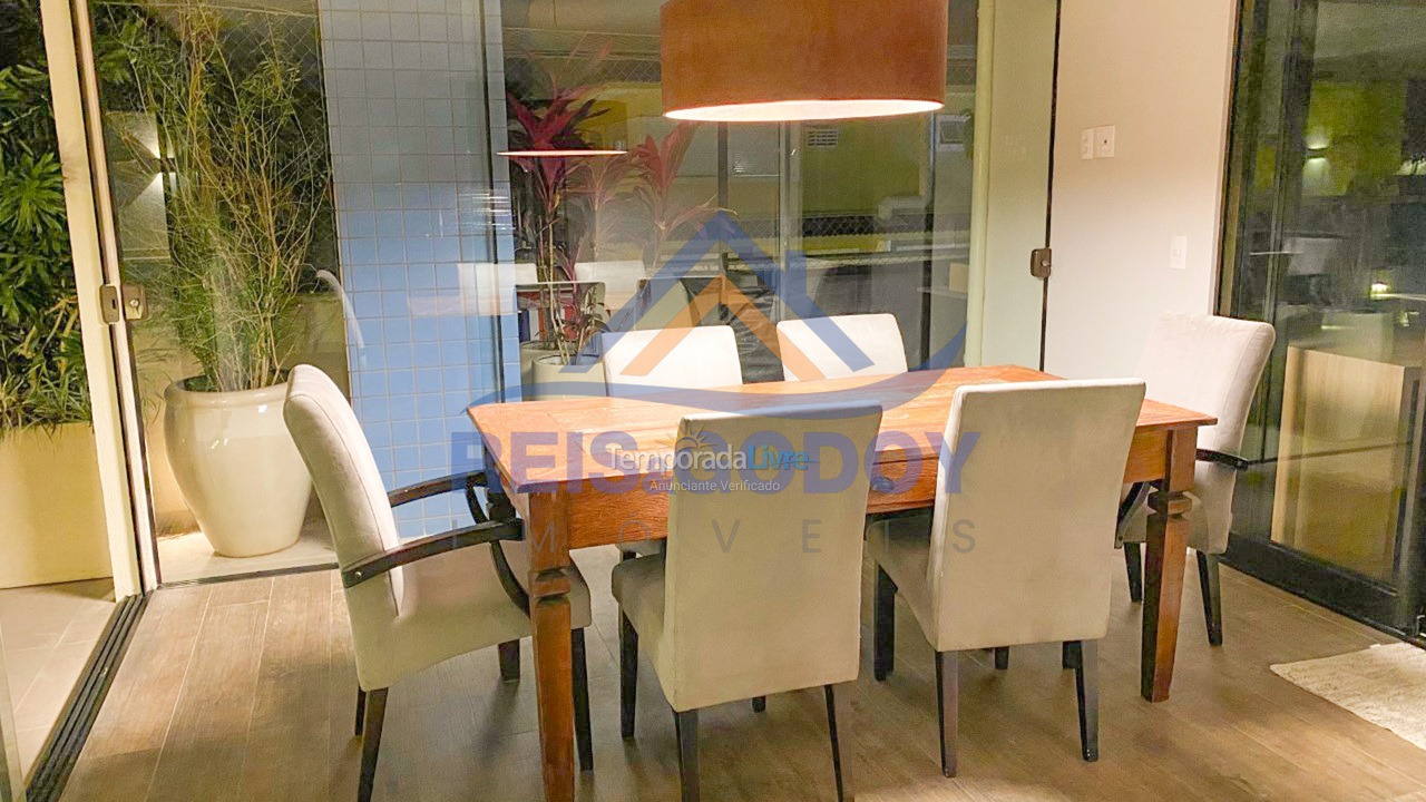 Apartamento para aluguel de temporada em Florianópolis (Jurere Tradicional)