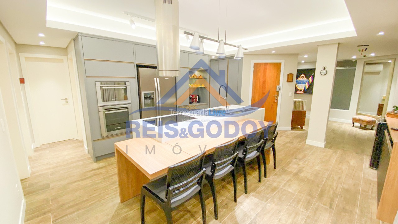 Apartamento para aluguel de temporada em Florianópolis (Jurere Tradicional)