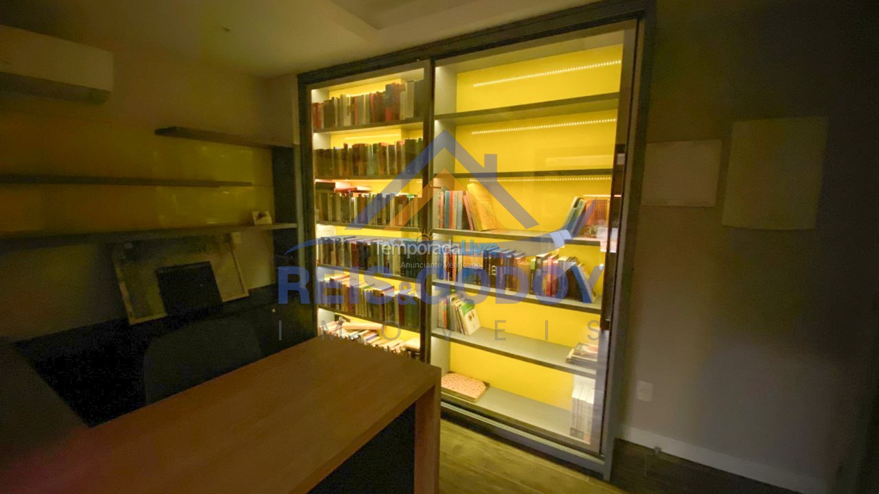 Apartamento para aluguel de temporada em Florianópolis (Jurere Tradicional)