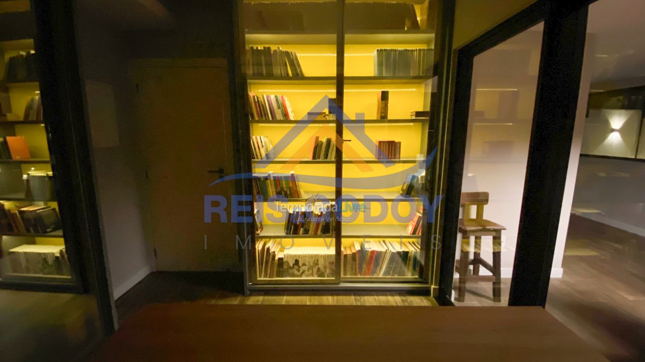 Apartamento para aluguel de temporada em Florianópolis (Jurere Tradicional)