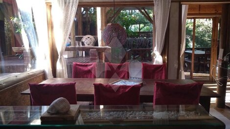 Casa para 20 pessoas com 5 dormitórios em Ibiraquera / Imbituba