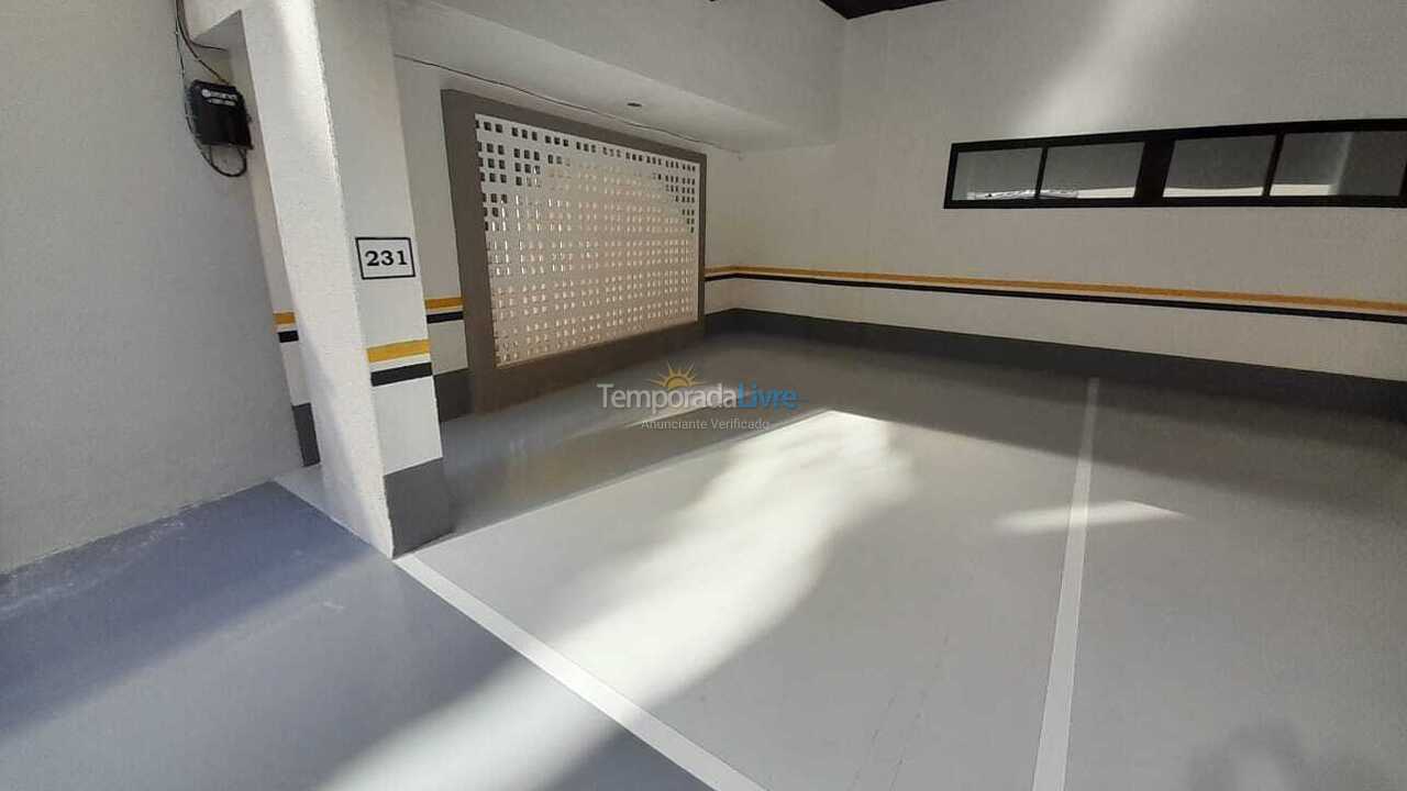 Apartamento para aluguel de temporada em Itapema (Meia Praia)