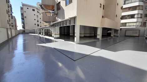 QUADRA MAR, 2 DORMITÓRIOS, 2 AR SPLIT, WIFI, 1 VAGA GARAGEM: