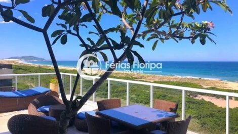 Magnifica Cobertura de Frente para o Mar