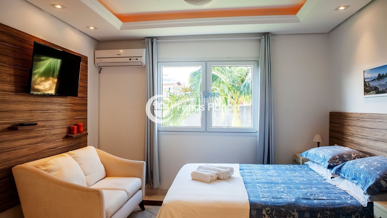 Casa para aluguel de temporada em Florianopolis (Campeche)