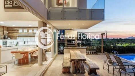 Hermosa Mansión en una comunidad cerrada en el barrio de Morro das Pedras