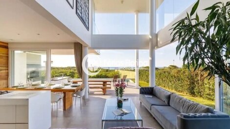 Hermosa Mansión en una comunidad cerrada en el barrio de Morro das Pedras