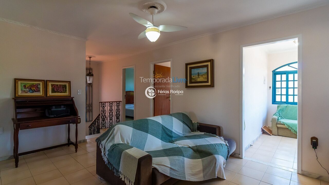 Casa para aluguel de temporada em Florianopolis (Campeche)