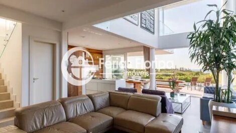 Hermosa Mansión en una comunidad cerrada en el barrio de Morro das Pedras