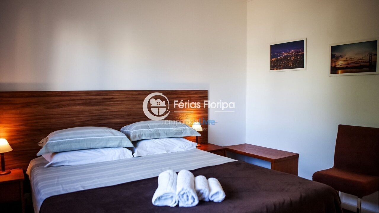 Casa para aluguel de temporada em Florianopolis (Campeche)