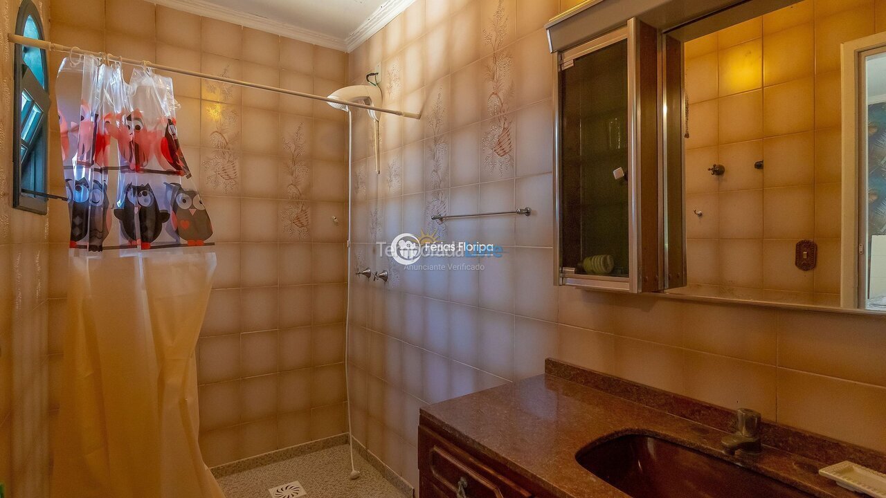 Casa para aluguel de temporada em Florianopolis (Campeche)