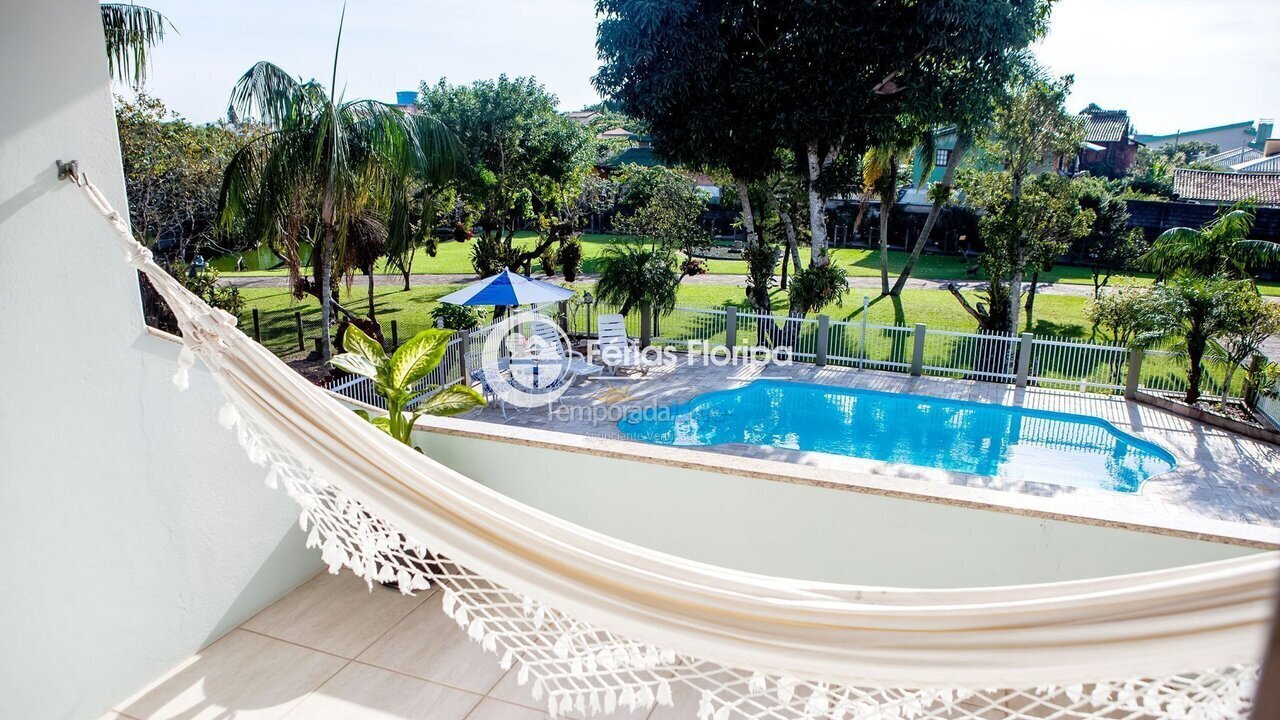 Casa para aluguel de temporada em Florianopolis (Campeche)