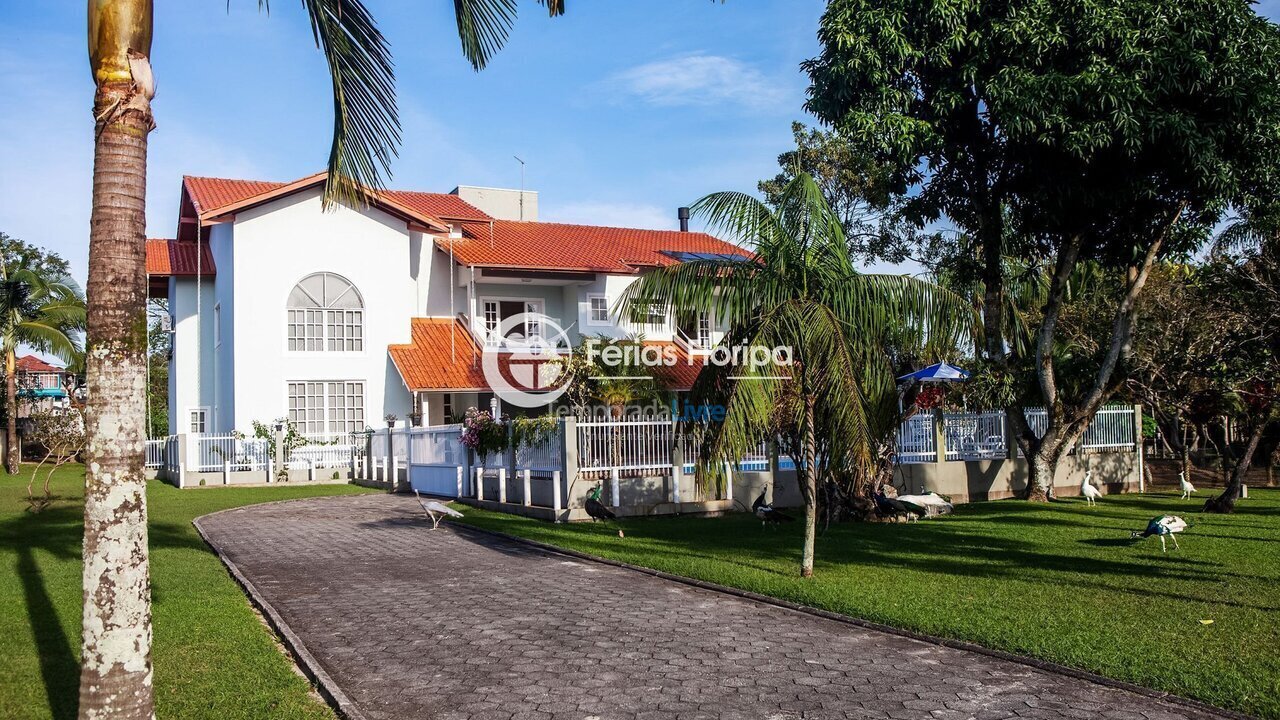 Casa para aluguel de temporada em Florianopolis (Campeche)