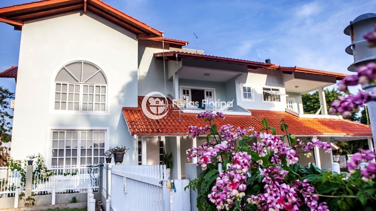 Casa para aluguel de temporada em Florianopolis (Campeche)