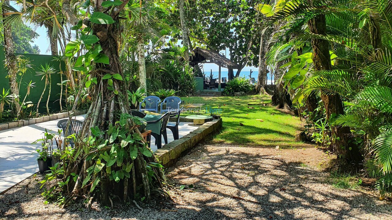 Casa para aluguel de temporada em Ubatuba (Praia das Toninhas)