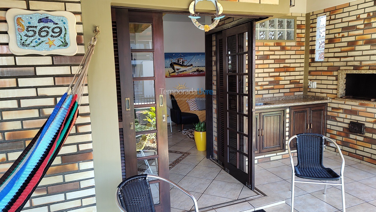 Casa para alquiler de vacaciones em São Francisco do Sul (Enseada)