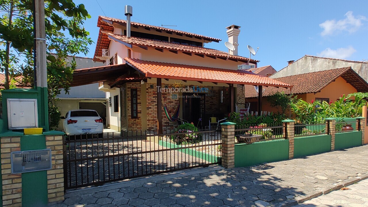 Casa para alquiler de vacaciones em São Francisco do Sul (Enseada)