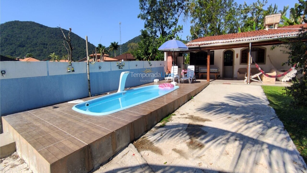 Casa para aluguel de temporada em Ubatuba (Lagoinha)