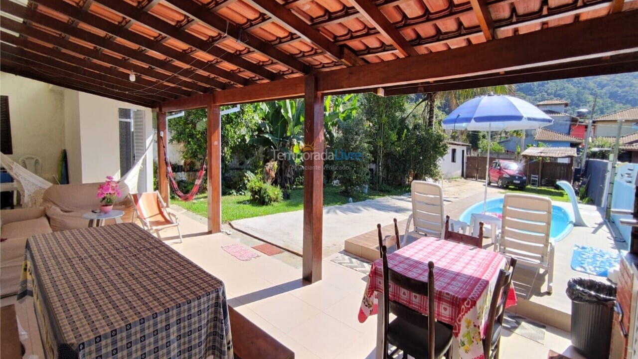 Casa para aluguel de temporada em Ubatuba (Lagoinha)