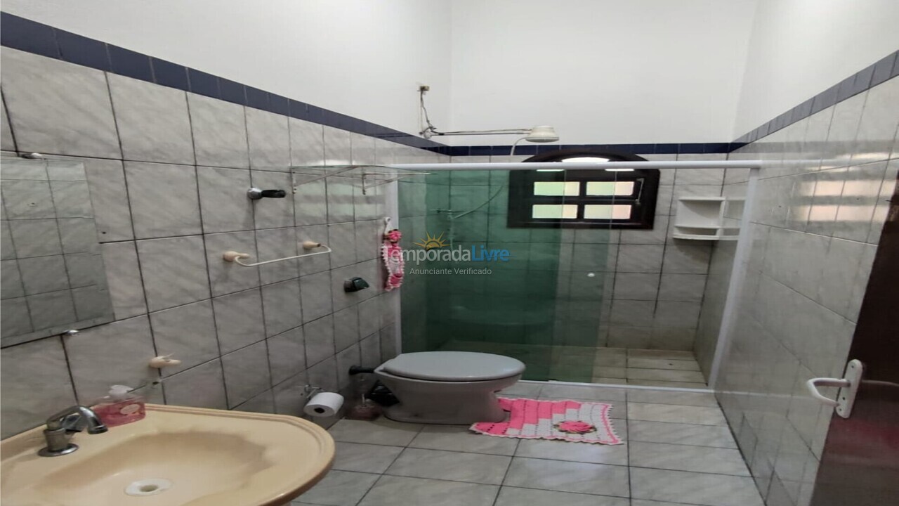 Casa para aluguel de temporada em Ubatuba (Lagoinha)