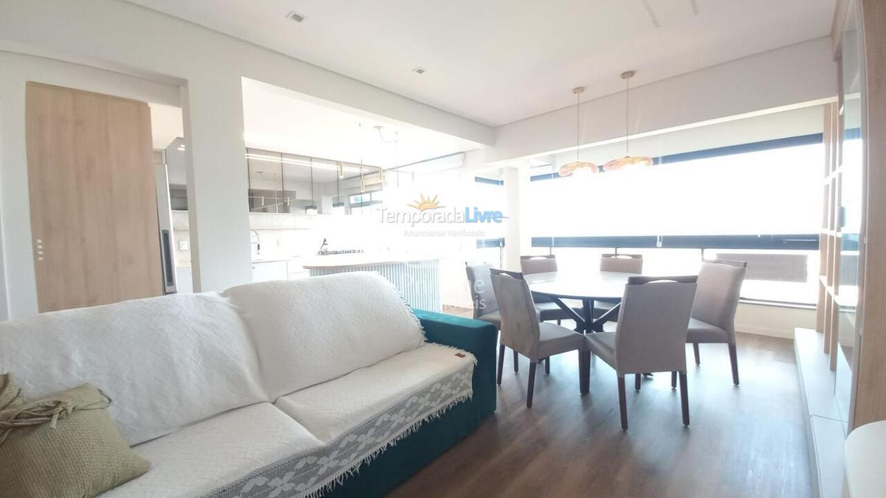 Apartamento para aluguel de temporada em Balneário Camboriú (Centro)