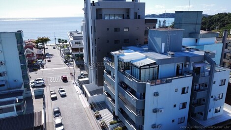 PENTHOUSE WITH 04 BEDROOMS ON BOMBAS BEACH