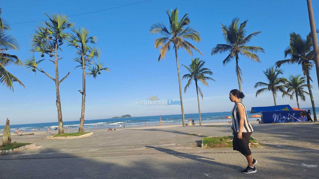 Apartamento para aluguel de temporada em Guarujá (Enseada)