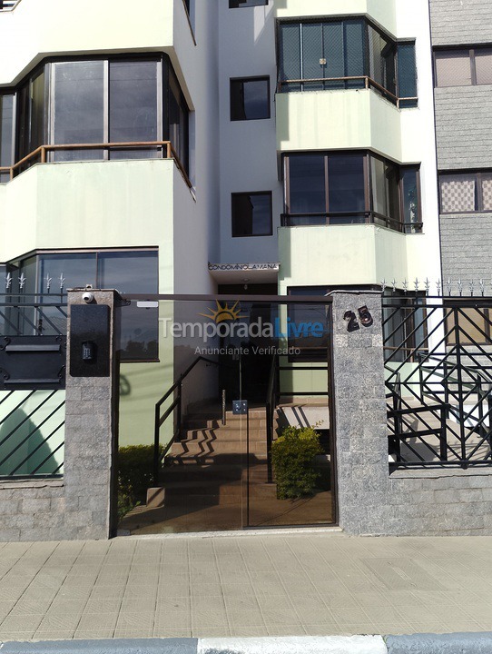 Apartamento para aluguel de temporada em Serra Negra (Centro)