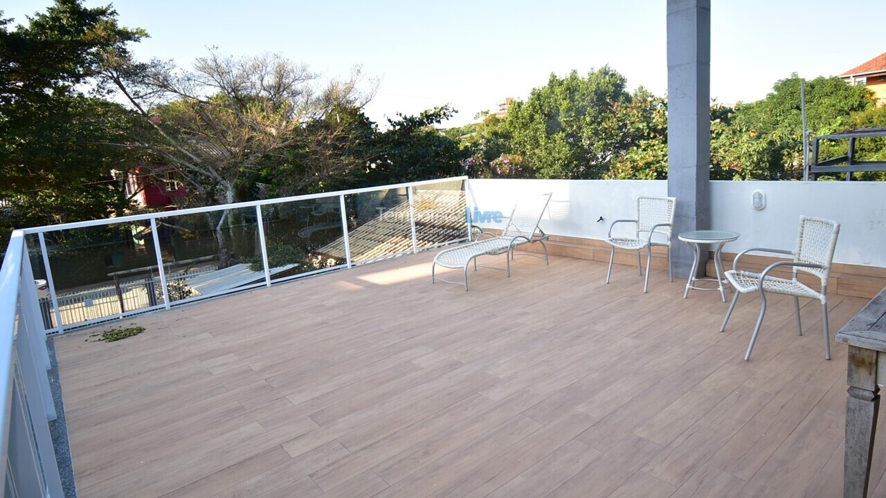 Casa para aluguel de temporada em Bombinhas (Canto Grande)