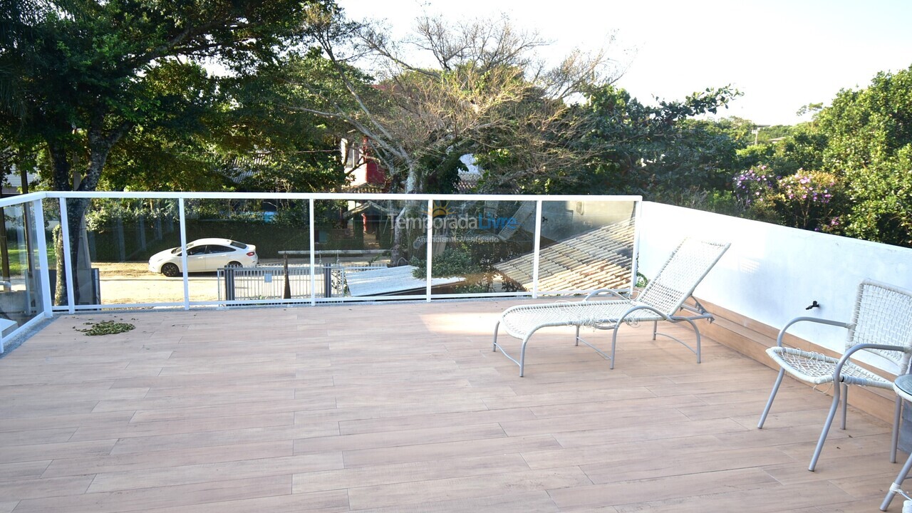 Casa para aluguel de temporada em Bombinhas (Canto Grande)