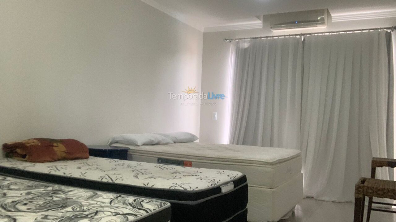 Casa para aluguel de temporada em Bombinhas (Canto Grande)