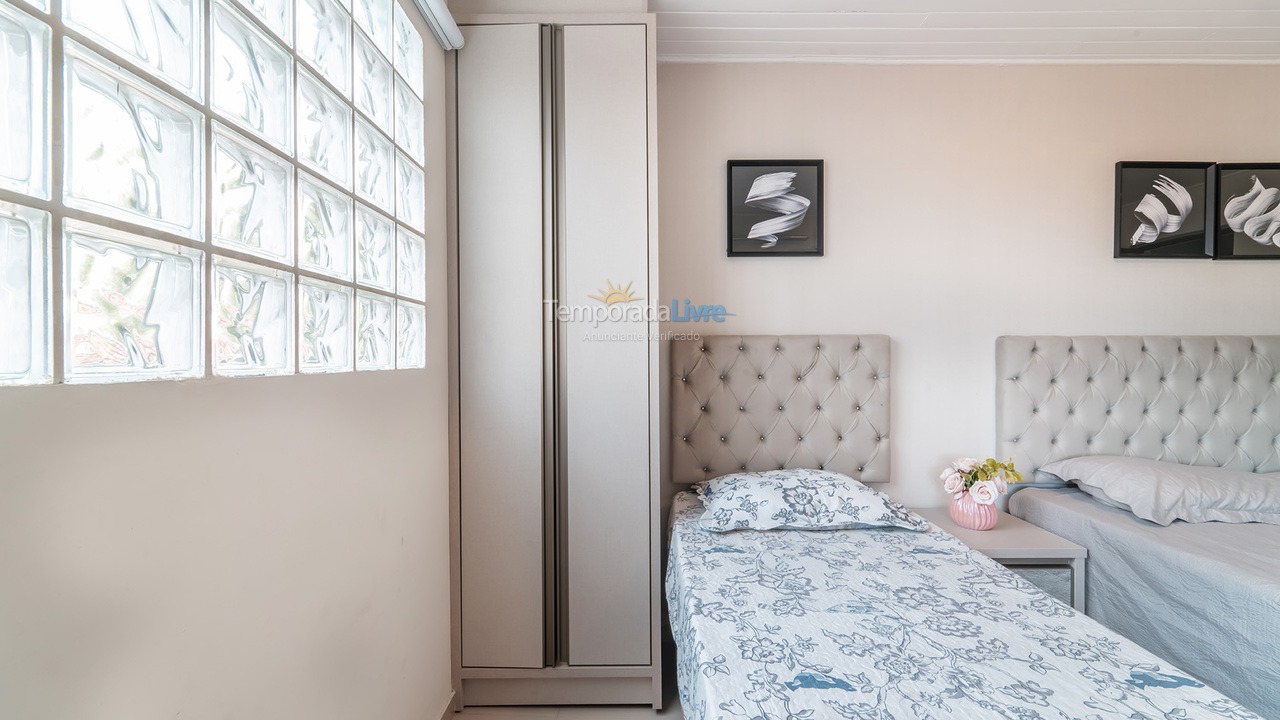 Apartamento para aluguel de temporada em Bombinhas (Praia de Bombinhas)